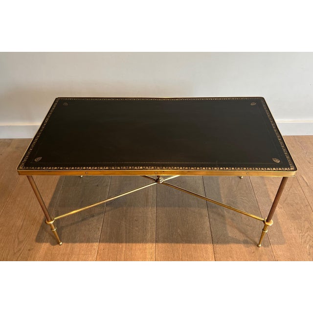 Neoclassical 1940s Neoclassical style brass coffee table with black leather top Attributed to Maison Jansen For Sale - Image 3 of 12