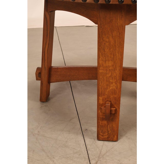 1990s Stickley Commemorative Leather-Top Round Oak Library Table For Sale - Image 5 of 18