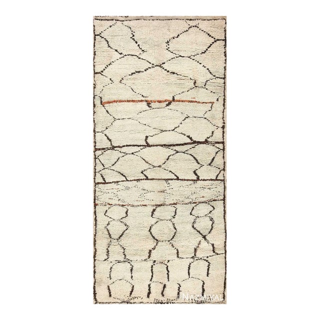 Nazmiyal Collection Ivory and Black Beni Ourain Moroccan Rug For Sale