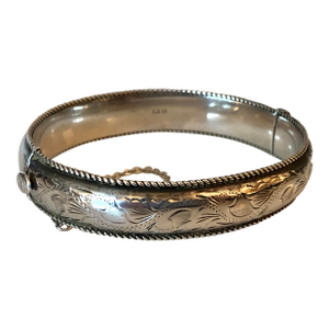 English Sterling Silver Hinged Clasp Bangle Bracelet