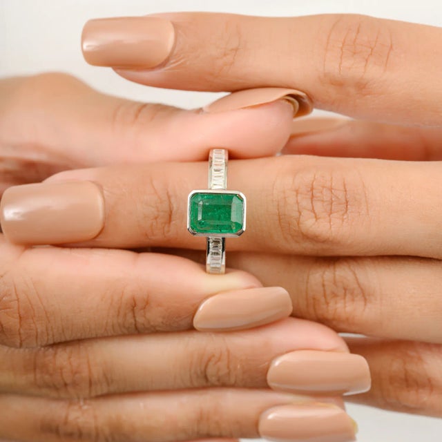 Boho Chic Art Deco Rectangular Emerald Baguette Cut Diamond Solitaire Ring Size 5.5 For Sale - Image 3 of 12