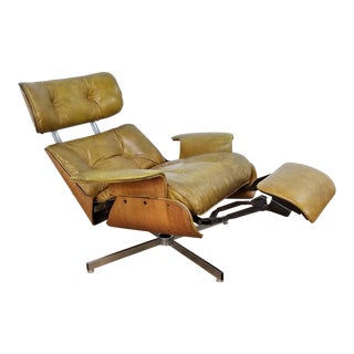 1960s Vintage "Plycraft" Eames Style Leather Recliner For Sale