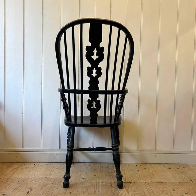Victorian Ebonised Elm and Ash Windsor Chair, 1860 For Sale - Image 4 of 8