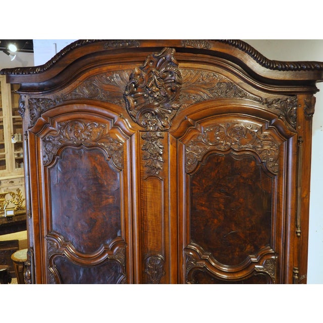 Spectacular Walnut and Burl Walnut Régence Armoire From Lyon, France, Circa 1715 For Sale - Image 12 of 18