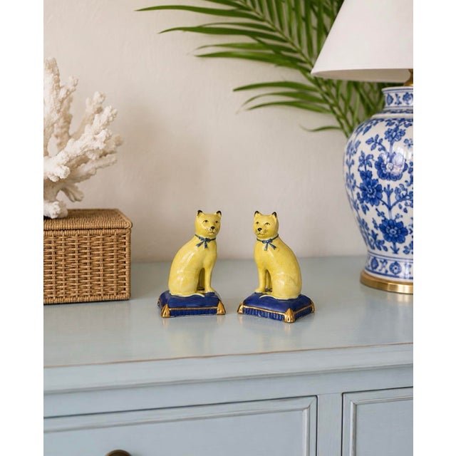 Pair of Vintage Italian Ceramic Cat Figurines on Pillows For Sale - Image 12 of 12