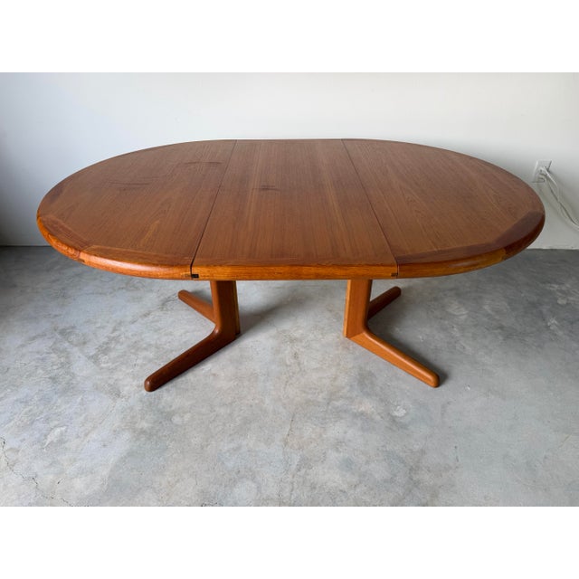 Wood 1970s Mid-Century Danish Modern Teak Expanding Round- Oval Dining Table For Sale - Image 7 of 18