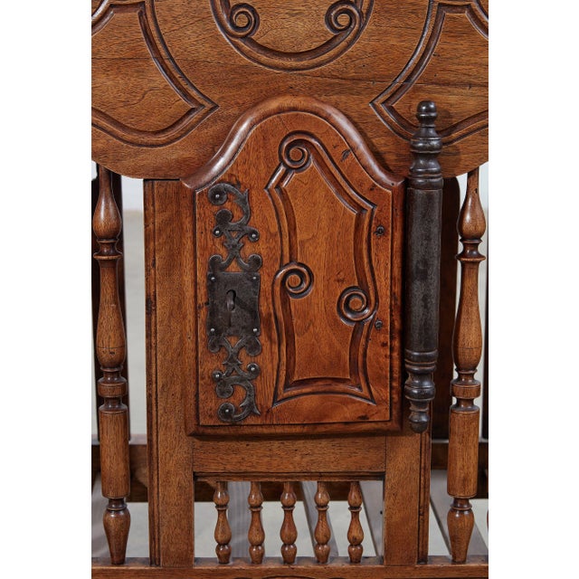 Mid 19th Century A French Provincial Beechwood Panetiere For Sale - Image 4 of 5
