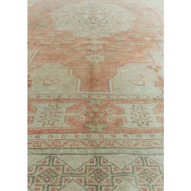 Turkish Turkish Vintage Rug 5' x 9'7" #20663 For Sale - Image 3 of 8