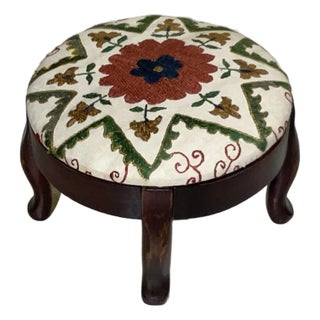 Petit Hand-Embroidered Suzani Footstool / Ottoman For Sale