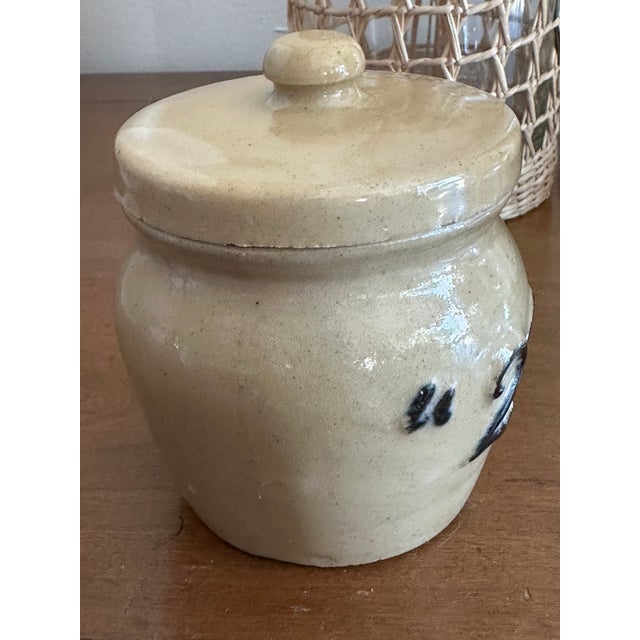 1940s Vintage “21” Club Stoneware Lidded Condiment Jar – Iconic New York Restaurant Collectible For Sale - Image 5 of 9
