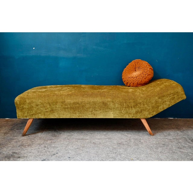 Mid-Century Daybed with Compass Legs in Olive Green Velvet, 1950 For Sale - Image 4 of 10