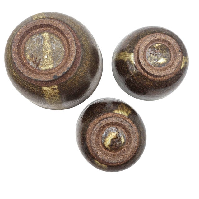 Japanese Mingei Stoneware Chawan Bowls, Rustic Iron Oxide Fired, Set of Three For Sale - Image 4 of 13