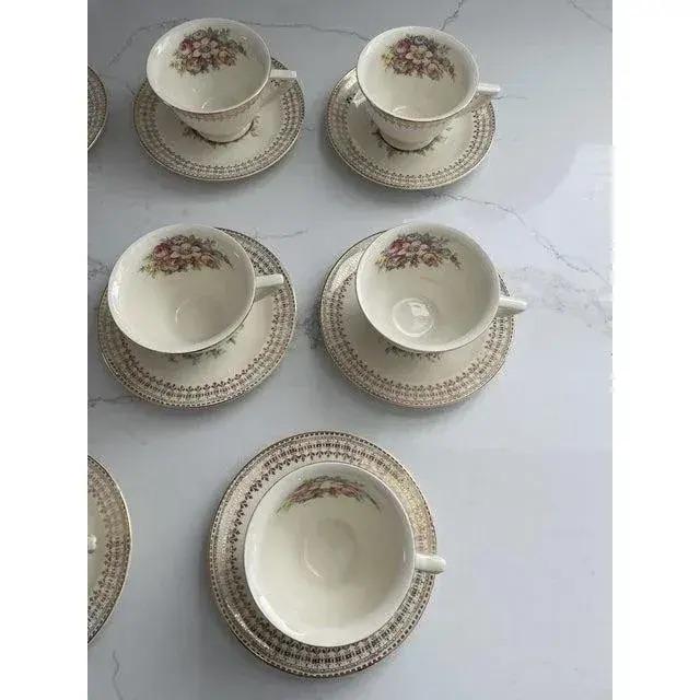 Vintage 22 Karat Gold Tea/Coffee Cup & Saucer- 8 Sets For Sale - Image 10 of 12