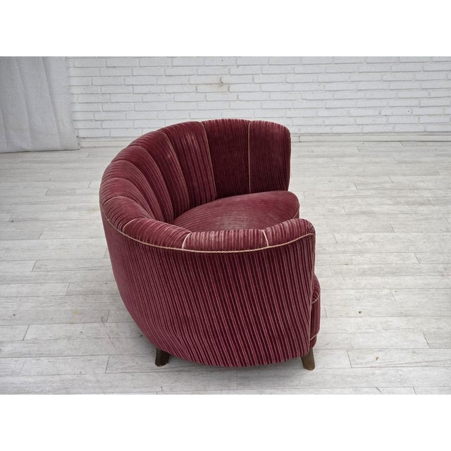 Danish 2-Seater Banana Sofa in Red Velour and Oak, 1970s For Sale - Image 9 of 18