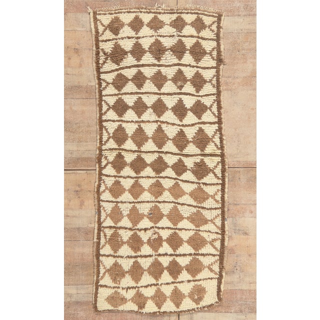 Vintage Azilal Moroccan Rug, 03'03 X 07'04 For Sale - Image 10 of 10