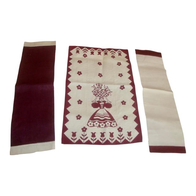 1940s Linen Hand Towels Maroon & Ivory Set of 3 For Sale