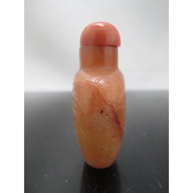 Chinese Chinese Qing Dynasty Carved Flowers & Branches Chalcedony Agate Snuff Bottle For Sale - Image 3 of 11