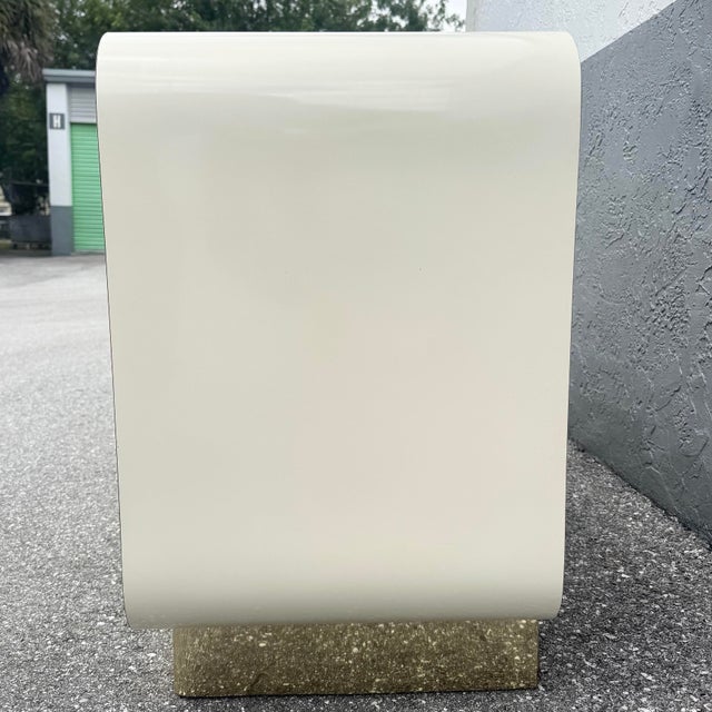 Postmodern Cream Gloss Laminate Waterfall Dresser With Gold Accents For Sale - Image 4 of 8