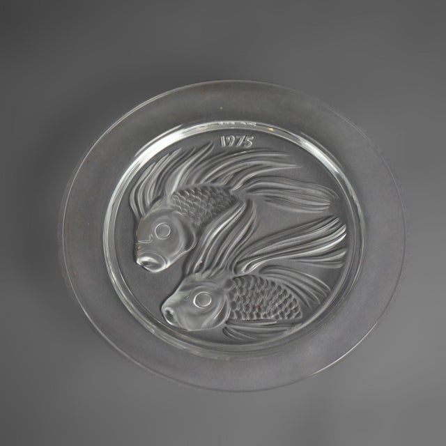 French Lalique Commemorative Crystal Plate Set 20th Century - 12 Pieces For Sale - Image 10 of 10