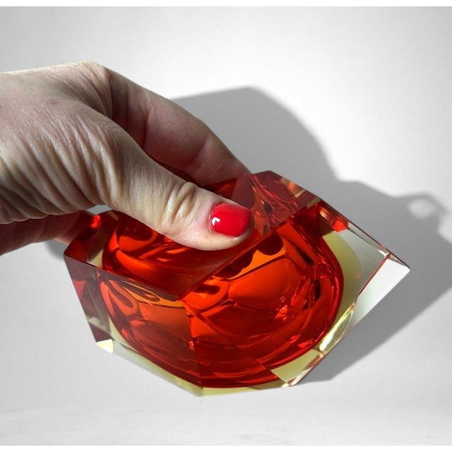 Mandruzzato Style Murano “Sommerso” Glass Ashtray For Sale - Image 12 of 18