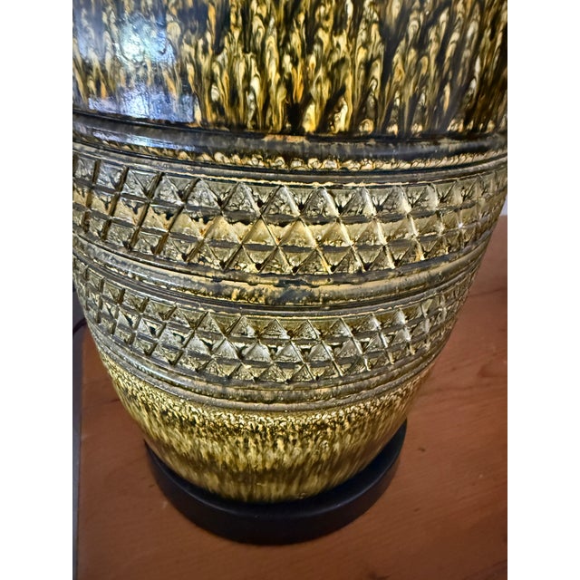 Ceramic 1950s Bitossi Large Vintage Green Textured Lamps Pair For Sale - Image 7 of 9