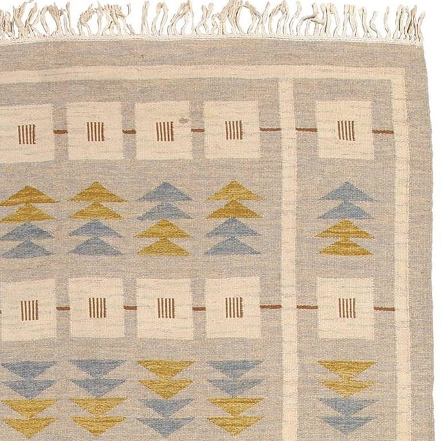 Folk Art Contemporary Geometric Half-Moon Motif Slate Gray Carpet by Doris Leslie Blau For Sale - Image 3 of 5