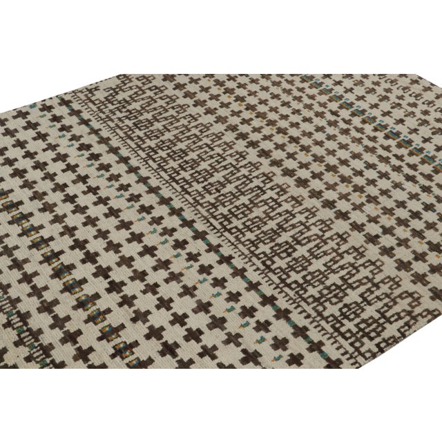 Rug & Kilim Rug & Kilim’s Moroccan Style Rug in White & Beige-Brown - 10'x14' For Sale - Image 4 of 7