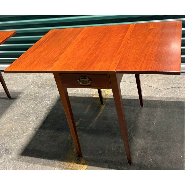 Early 20th Century Pair of Pembroke Drop-Leaf Tables For Sale - Image 11 of 12