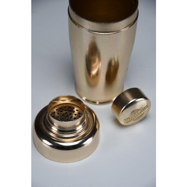 1960s Mid-Century Modern Italian Gold Aluminum Martini Cocktail Shaker, 1960s For Sale - Image 5 of 10