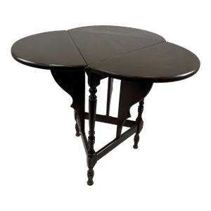 Vintage Drop-Leaf Gateleg Top Cricket Side Table - Sheets Mfg. Co. (Wapakoneta, Oh)