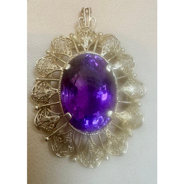 Amethyst 23 Carat Oval Amethyst Pendant Necklace 18 Karat Yellow Gold Vintage For Sale - Image 8 of 18
