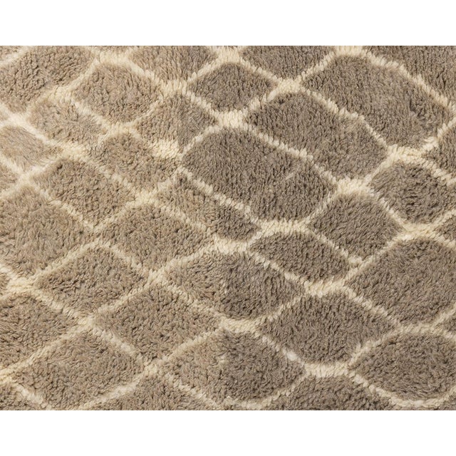 2020s Oversize Honeycomb Trellis Hand-Knotted Wool Rug | 12'10" X 9'8" | One of a Kind For Sale - Image 5 of 9