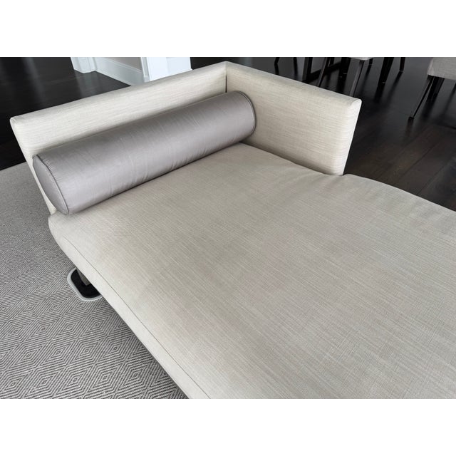 Contemporary Pair of Custom A. Rudin No. 2725 Tête-À-Tête Sofas Upholstered in Ivory/Beige For Sale - Image 3 of 11