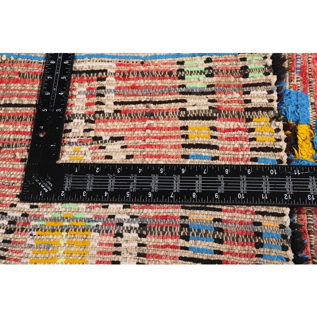 Textile Vintage Azilal Moroccan Rug, 03'04 X 05'06 For Sale - Image 7 of 10