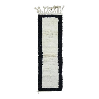 Moroccan White and Black Runner Rug - 6.3 X 1.7 Ft For Sale