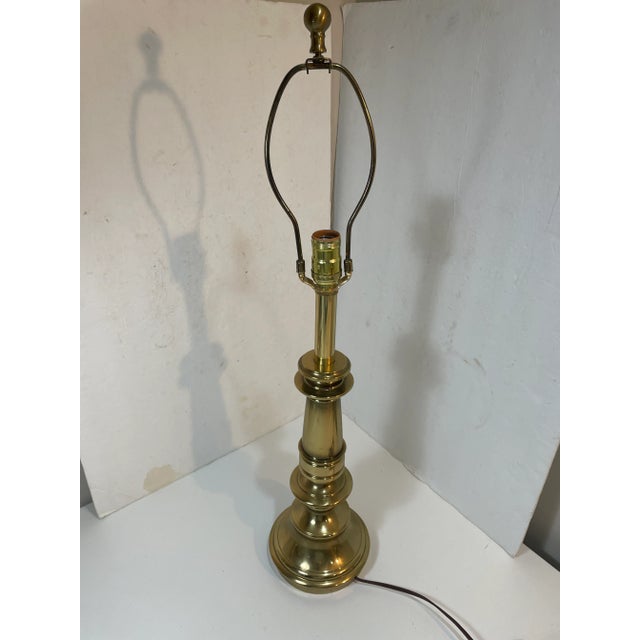 Offering a beautiful Solid Brass Stiffel Table Lamp. Made in the mid century, MCM, Hollywood Regency style. Has a working...