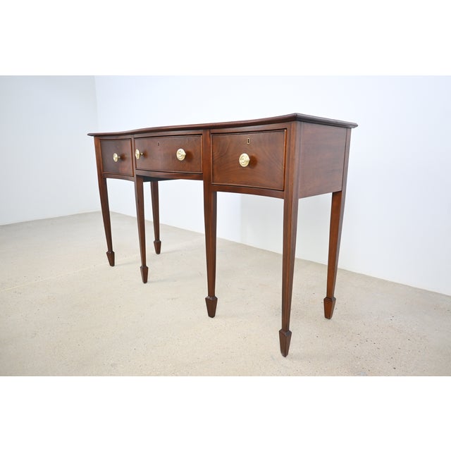 1990s Wright Table Co. Federal Mahogany Bowfront Sideboard Buffet | Newly Refinished For Sale - Image 5 of 17