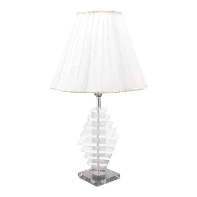 Mid-Century Modern Lucite Table Lamp For Sale - Image 9 of 9