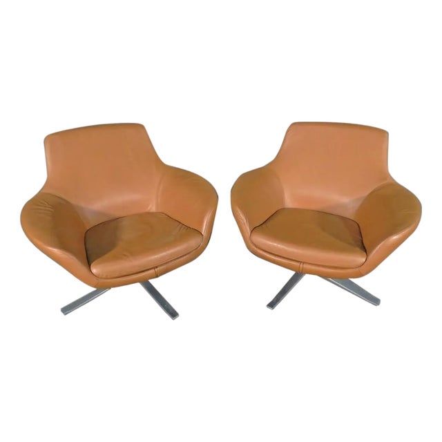 Mid 20th Century Pair of Leather Swivel Chairs by Coalesse For Sale