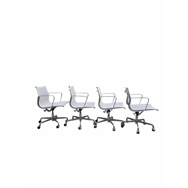 Herman Miller Mid-Century Modern Attributed to Herman Miller Eames Low Back White Mesh Office Chairs – 6 For Sale - Image 4 of 12