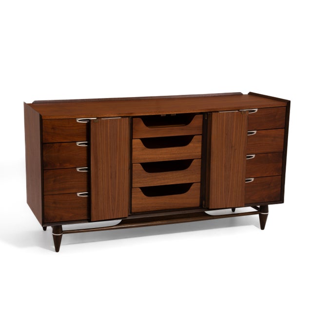Mid-Century Modern Broyhill Premier Walnut Mid Century Dresser Twelve Drawers Central Doors Credenza For Sale - Image 3 of 17
