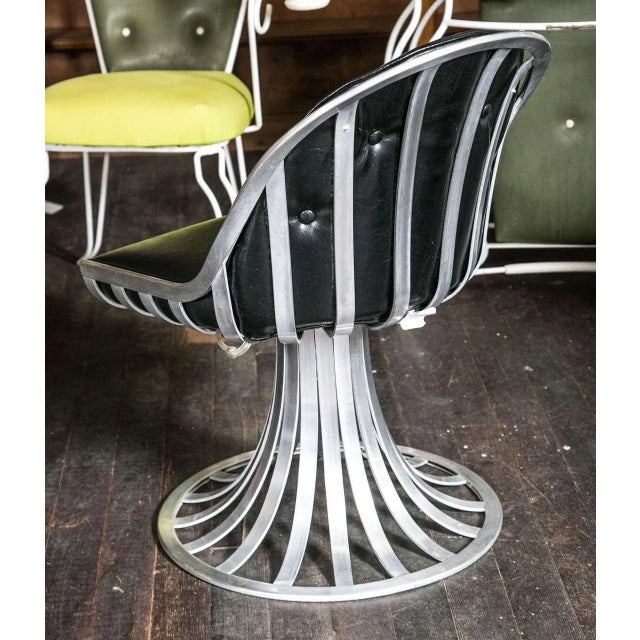 1960s Vintage Russell Woodard Round Table Set- 5 Pieces For Sale In New York - Image 6 of 11