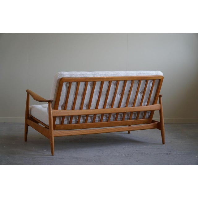 2-Seater Sofa Model Fd 161 in Bouklé attributed to Arne Vodder, 1960s For Sale - Image 9 of 18