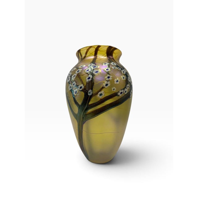 Add a masterclass of American art glass to your collection with this rare, authentic Orient & Flume studio vase. Designed...