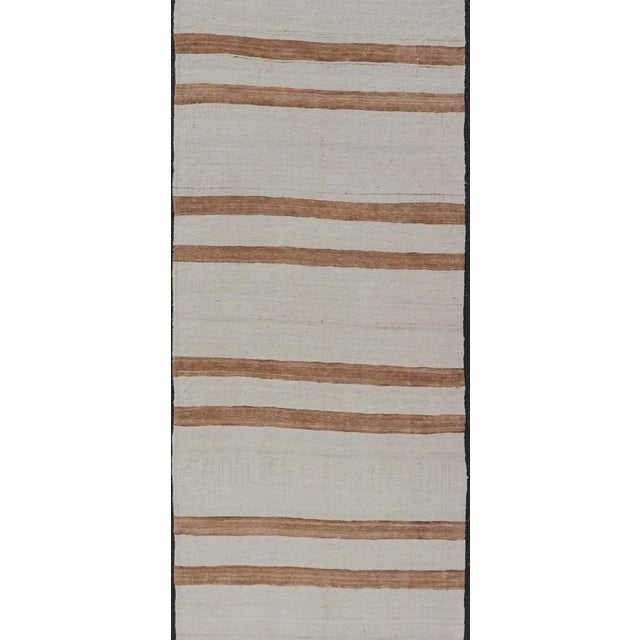 Mid 20th Century Vintage Turkish Kilim Runner With Horizontal Stripes in Ivory and Cognac For Sale - Image 5 of 12