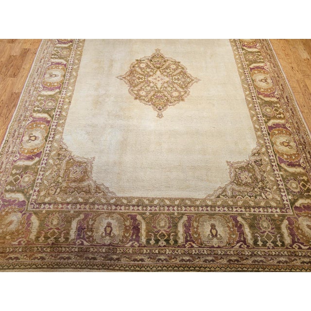 19th Century Handwoven Amritsar Rug, Wool Medallion Design, 10' x 13' For Sale - Image 13 of 18