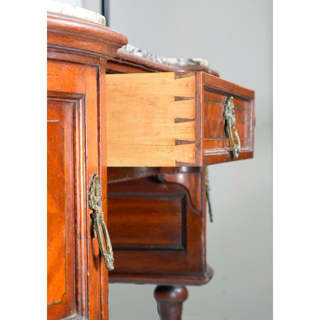 20th Century Walnut Vanity Dressing Table with Tilting Mirror and Arabescato Marble Top, 1890s For Sale - Image 4 of 12