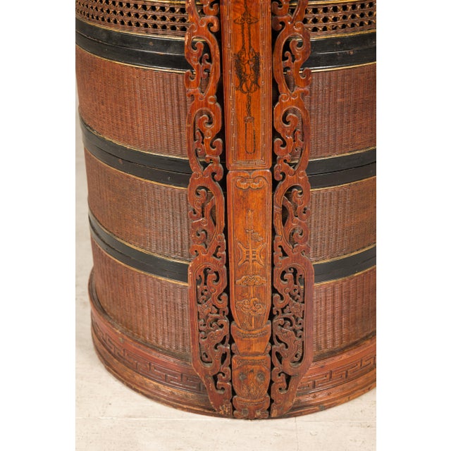 Vintage Chinese Rattan Wedding Basket with Carved Handle and Nested Containers For Sale In New York - Image 6 of 18
