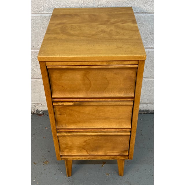 Mid-Century Nightstand in Birch by Morris of California For Sale In New York - Image 6 of 16