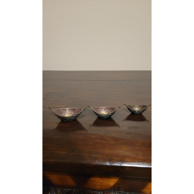 Vintage Mini Nesting Decorative Brass Bowls- Set of 3 For Sale - Image 12 of 12